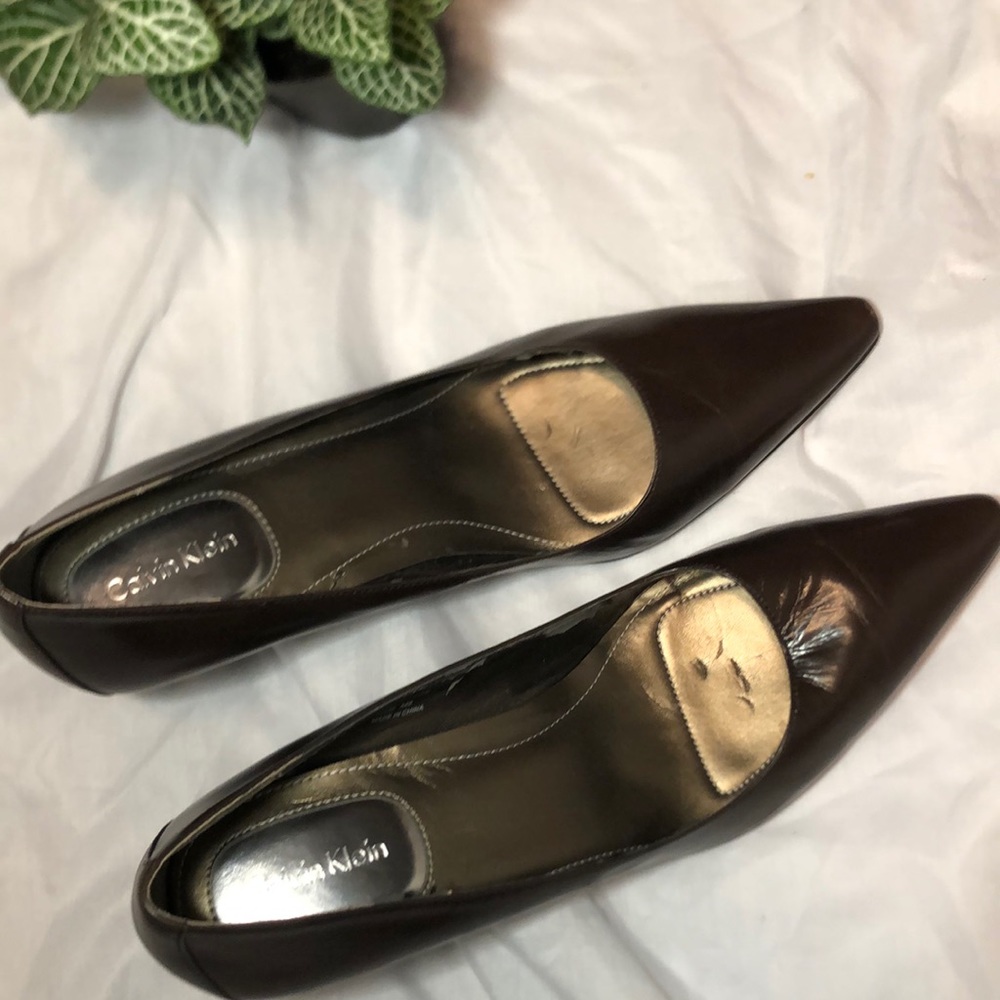 Shoes - Picture 1 of 7